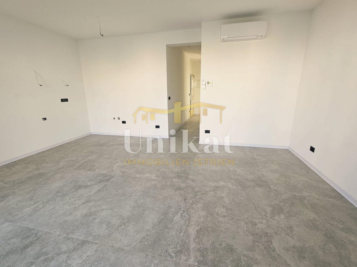 Nuovo appartamento trilocale con giardino vicino al mare